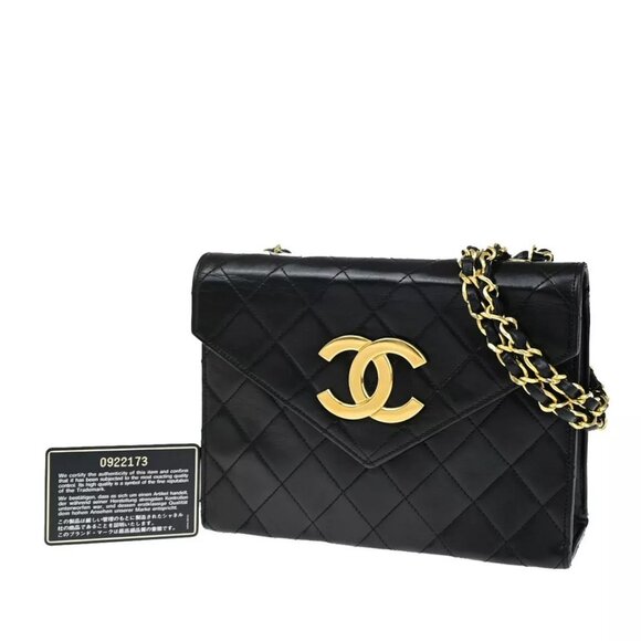 CHANEL CC Logo Matelasse Chain Shoulder Bag - Picture 1 of 16